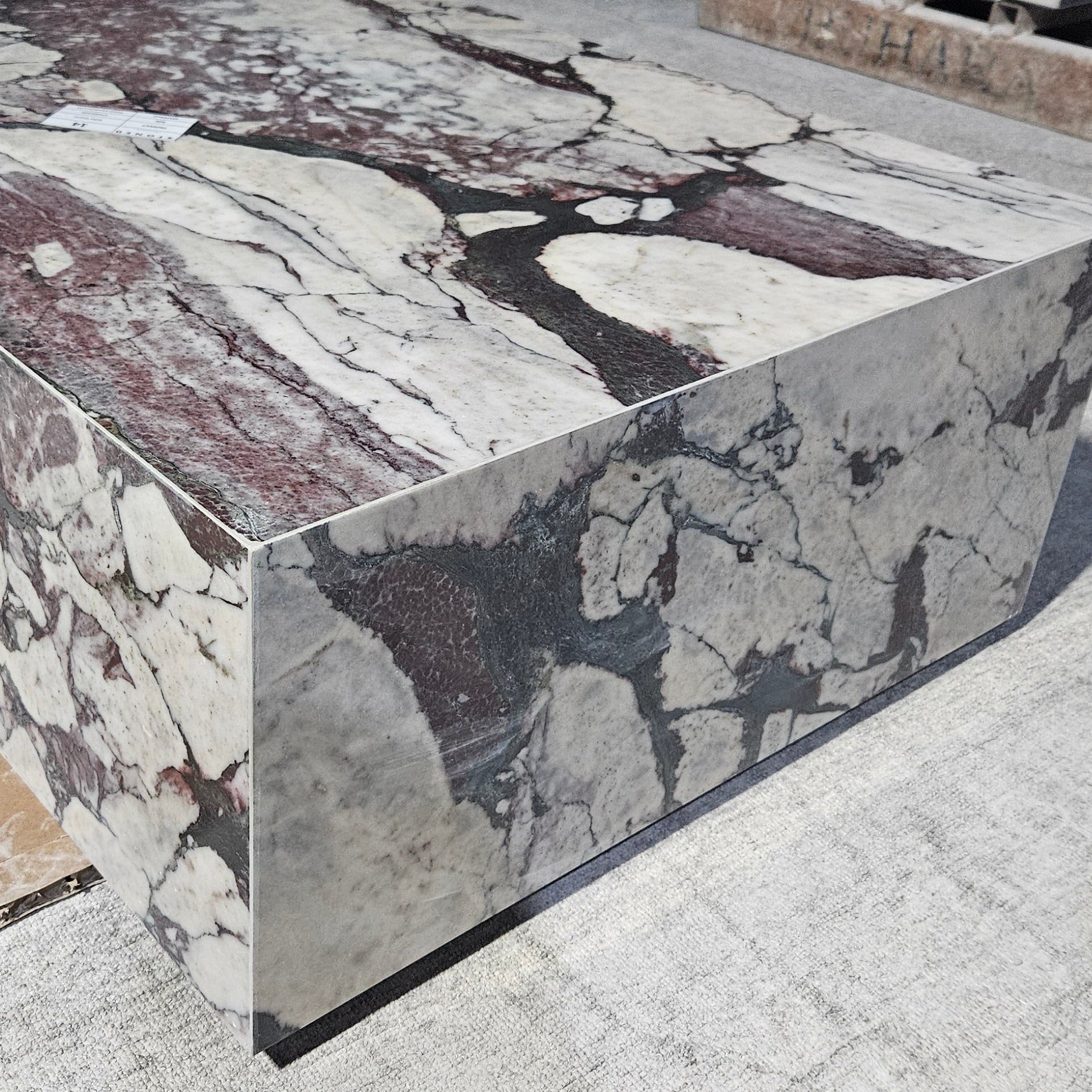 Stoned, not wasted: Marmer Salontafel 'SOHO Grand' #2