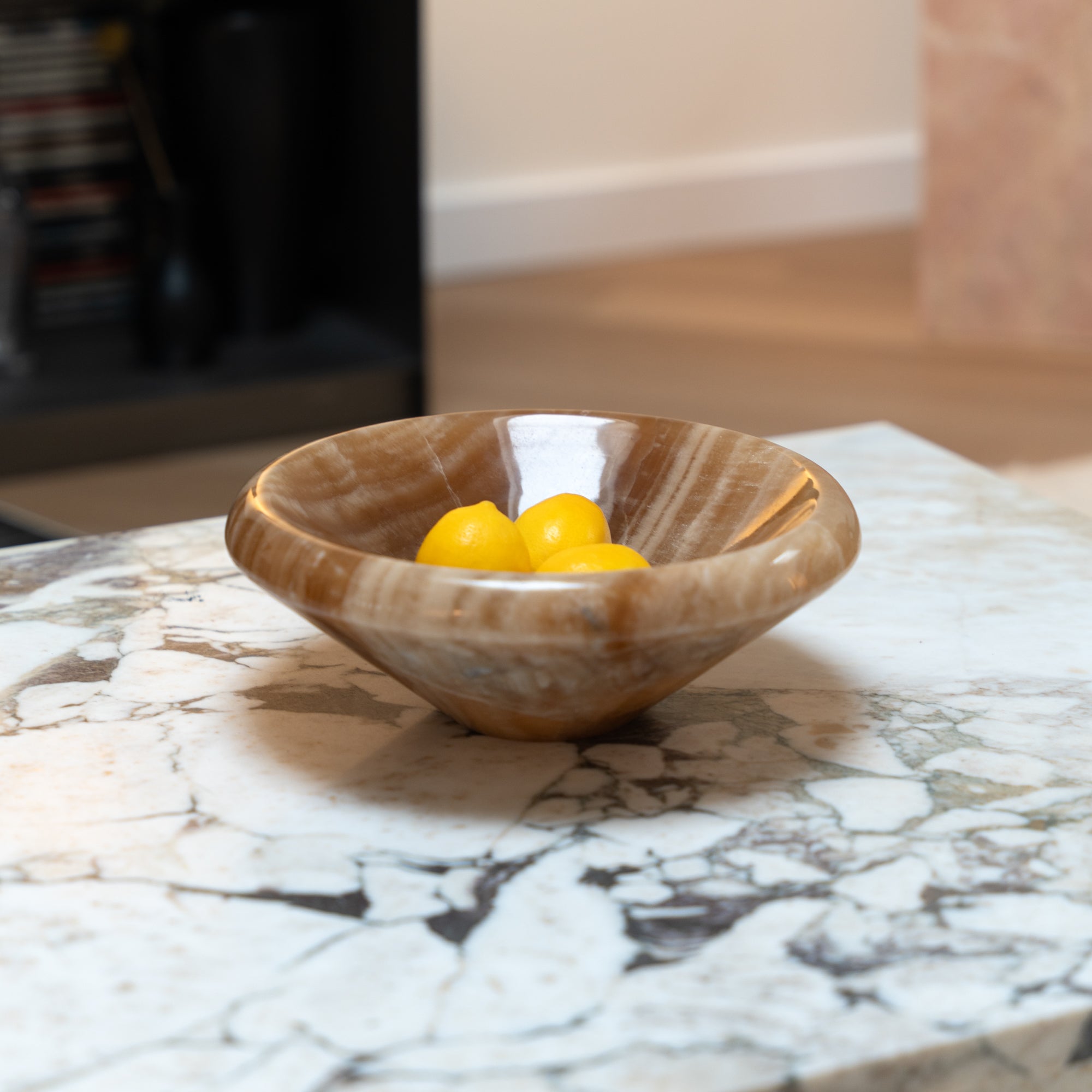 Decoratieve Schaal 'Snob 25' van Bruin Onyx