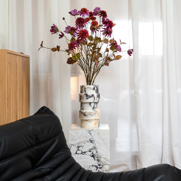 Vaas 'Vida' in  Calacatta Marmer