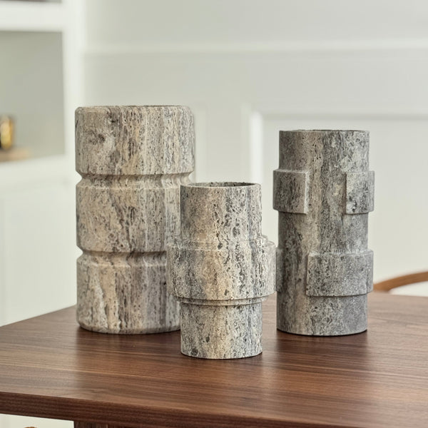 Stoned, not wasted: Grijs Travertin Vaas 'Don'