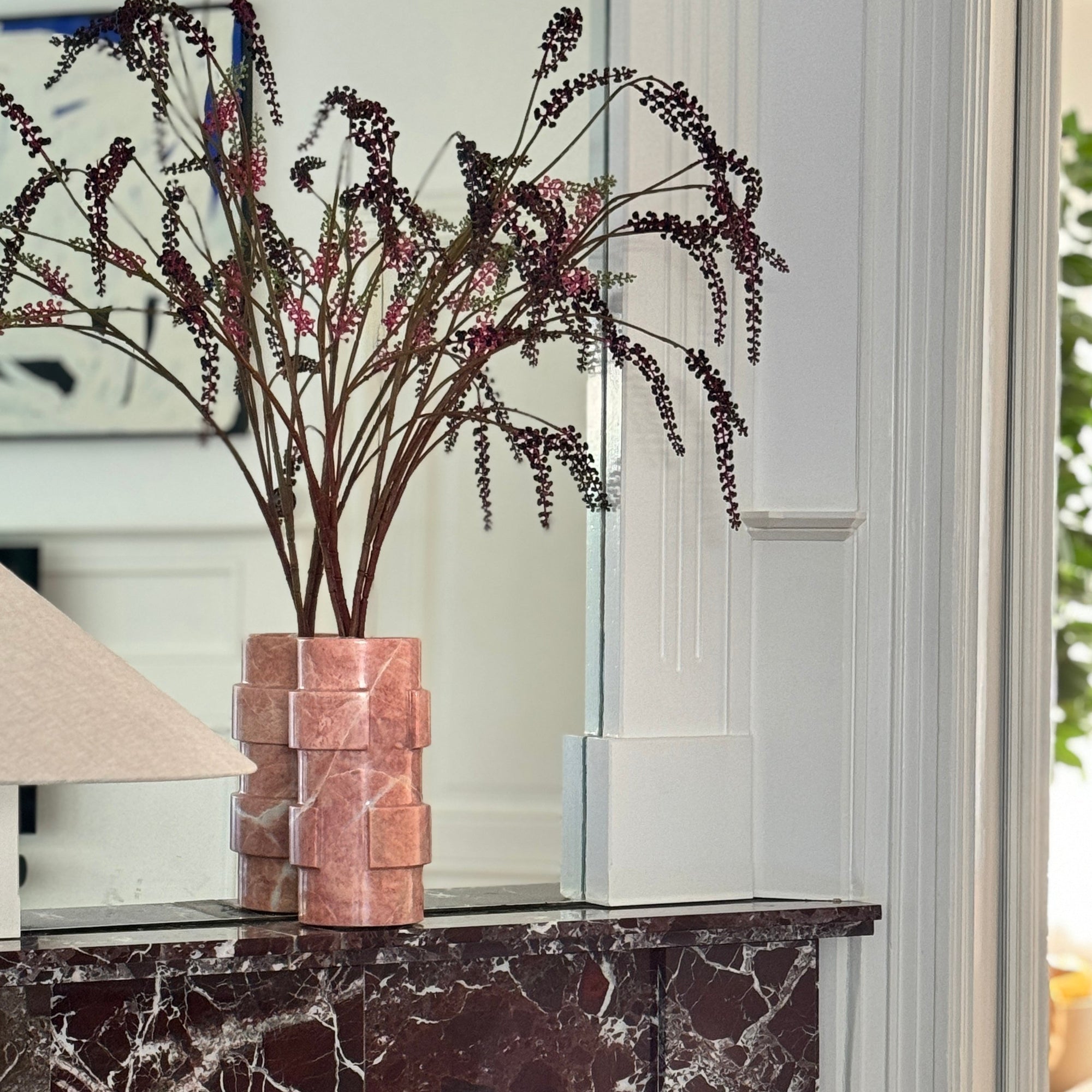 Stoned, not wasted: Vaas 'Vida' in Roze Marmer