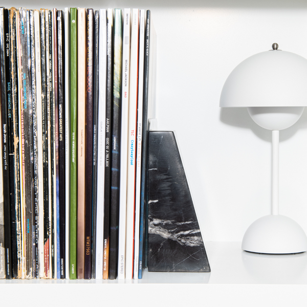 Stoned, not wasted: Zwart marmer boekensteun - 1 stuk